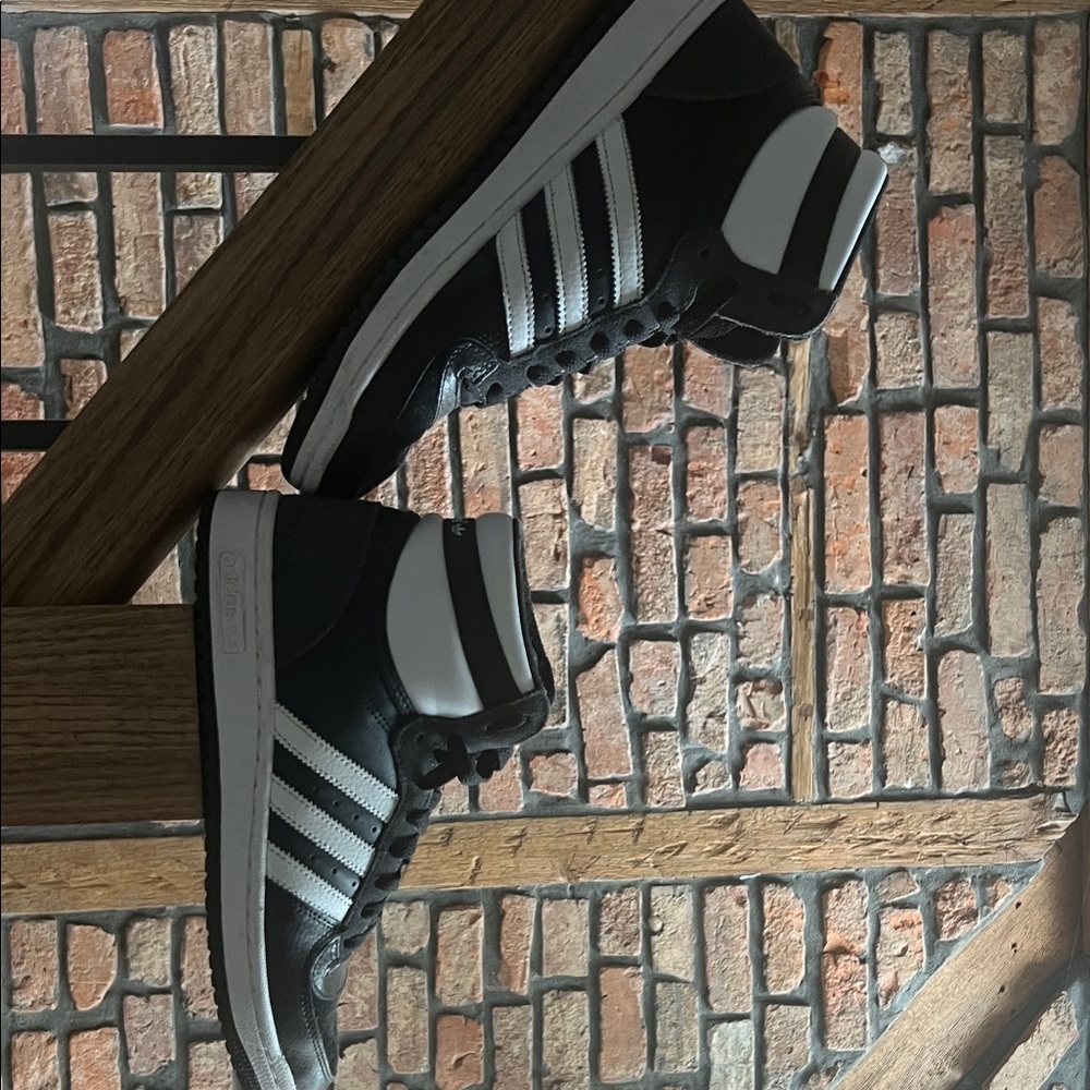 adidas Top Ten Core Black Cloud White